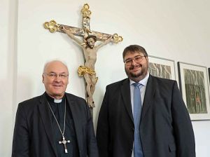 Bischof und neuer Schulleiter | © Christian Beirowski